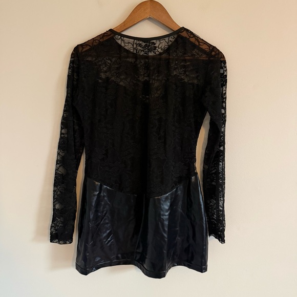 Black Lace Bodycon Dress - Picture 6 of 9